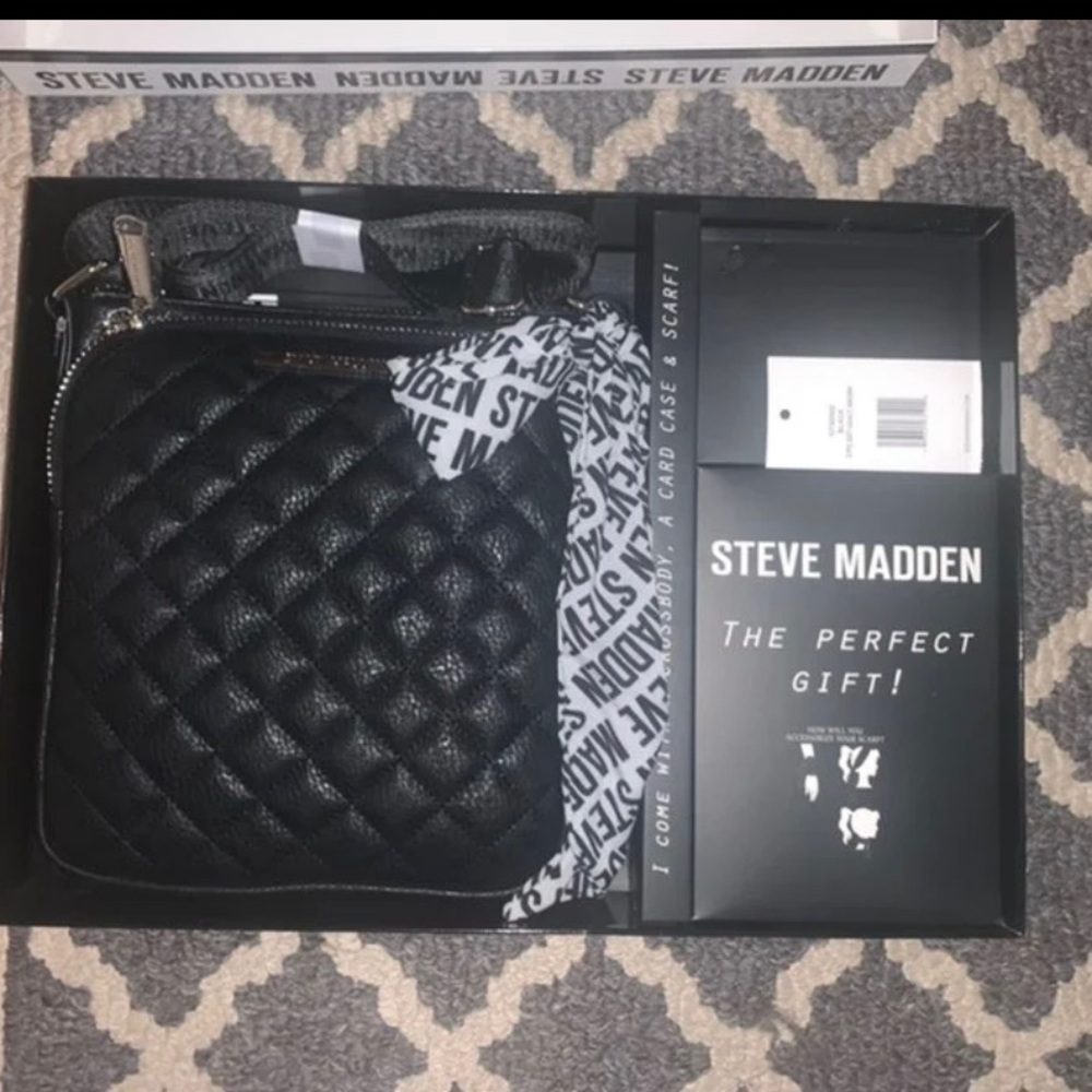 Brand new Steve Madden gift set